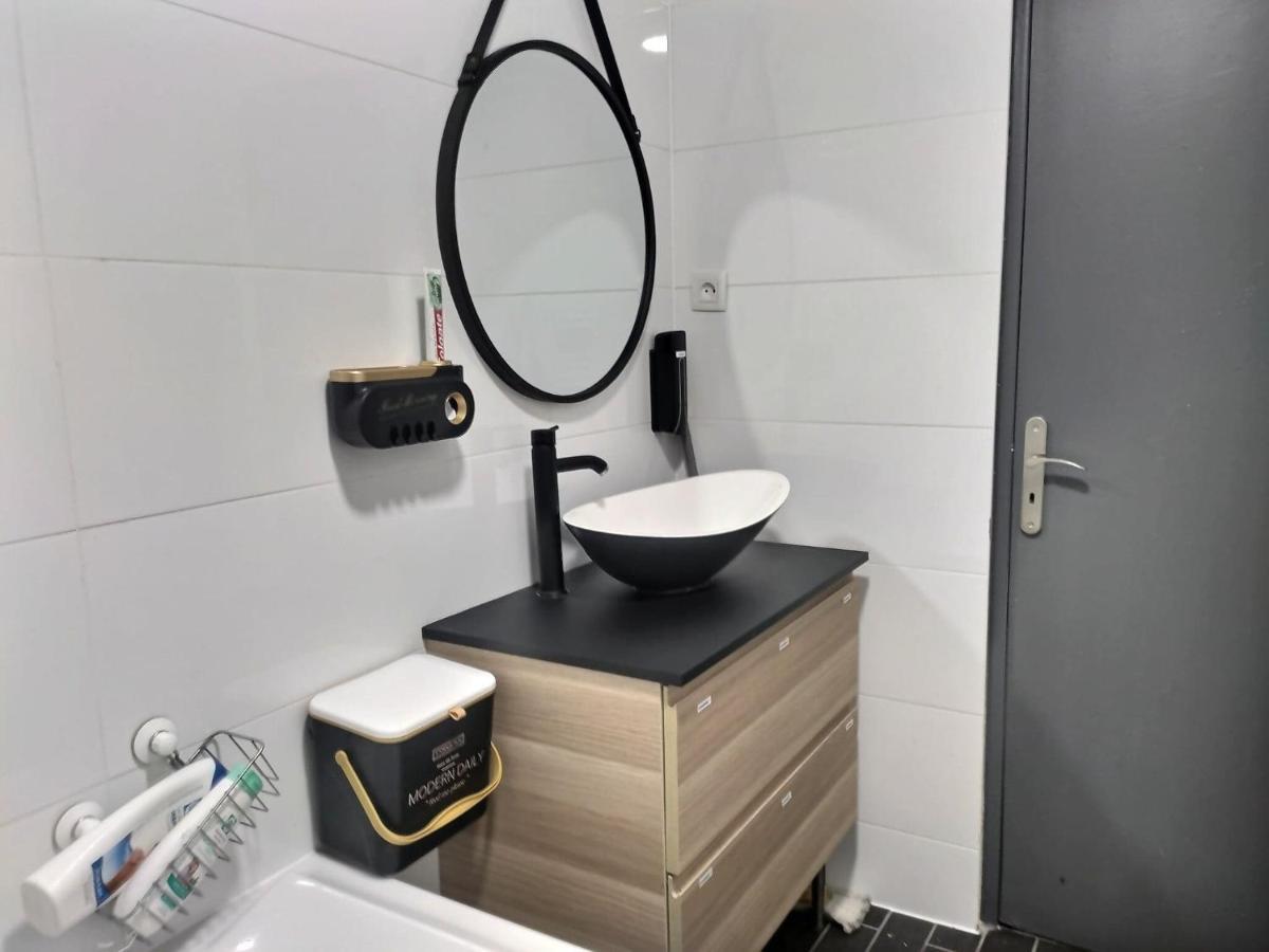 Chambre Privee 23M - Canape Lit - Wifi - Appart 120M Woippy Eksteriør billede